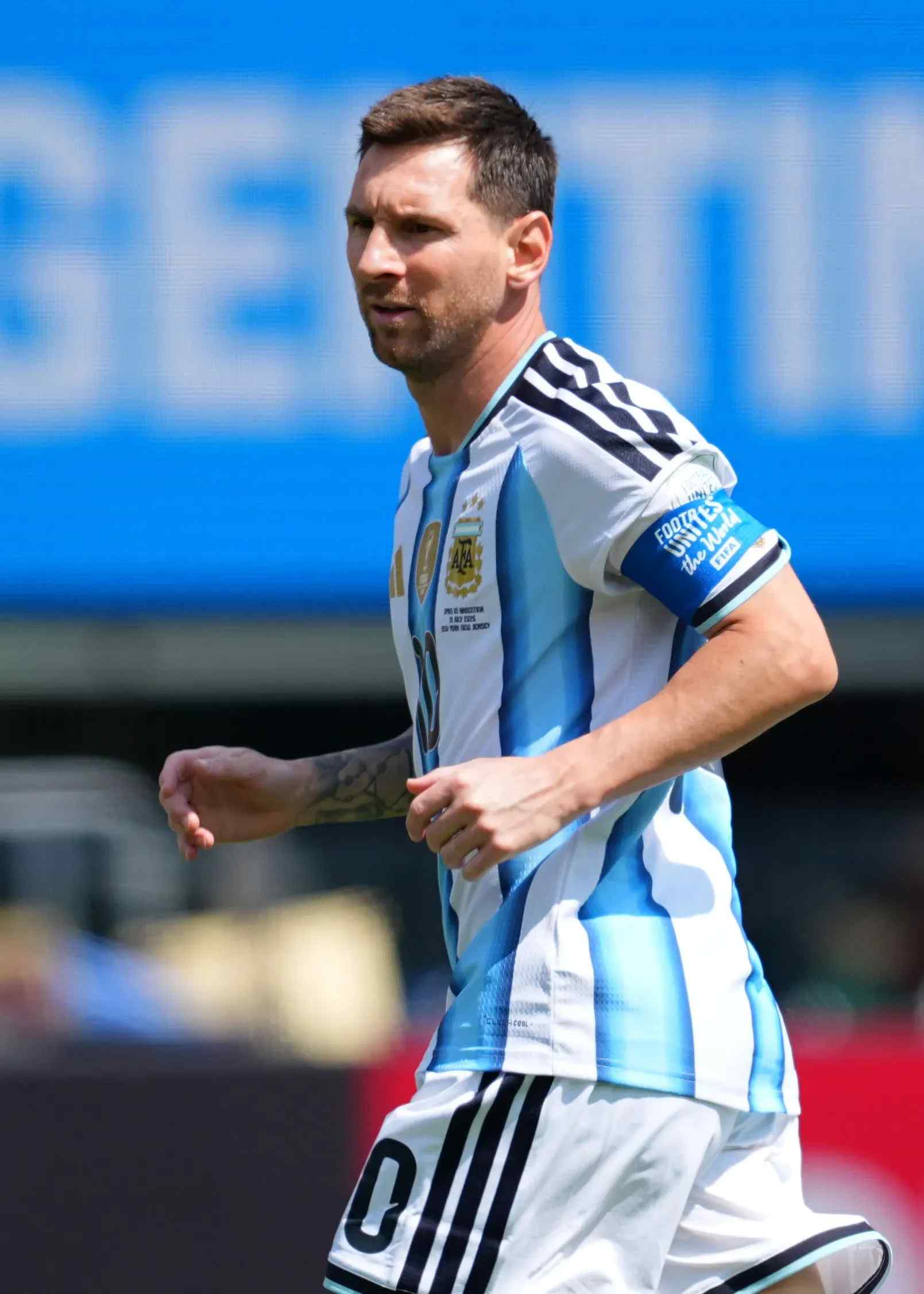 Lionel Messi playing for Argentina in the 2026 World Cup.